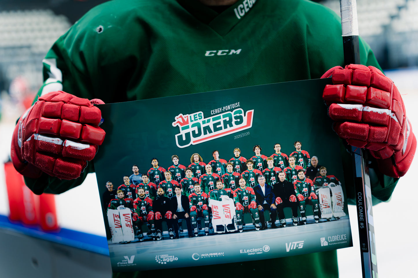 Affiche officielle de l'équipe 2025-2026